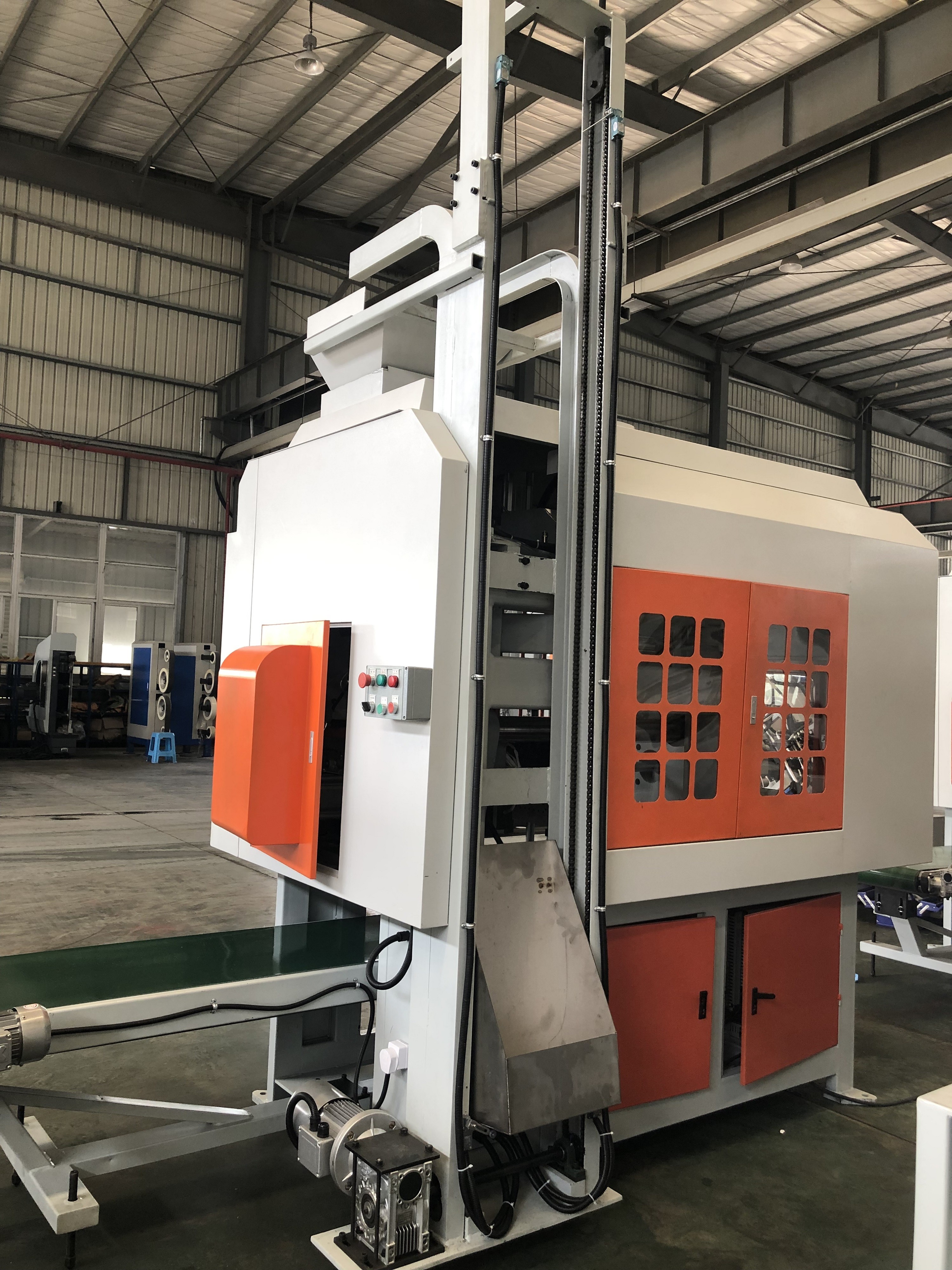 72mm/S Automatic Core Blowing Machine With Hydraulic Movements