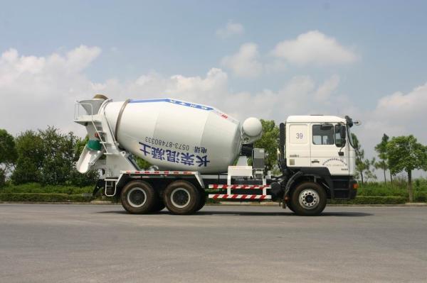 Quality 8 / 9 / 10 Cubic Self Loading Concrete Mixing Truck Shanxi Auto (6*4) for sale