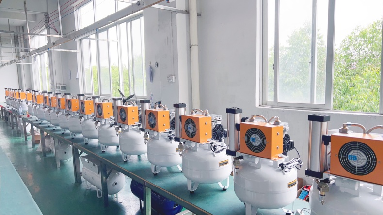 CE Certified Oil Free Air Compressor Dental Clinic 32L Dental Air Compressor With Dryer