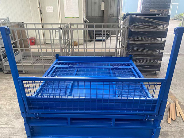 Warehouse Storage Wire Mesh Pallet Cage With Electrostatic Spraying Galvanized Surface Treatment