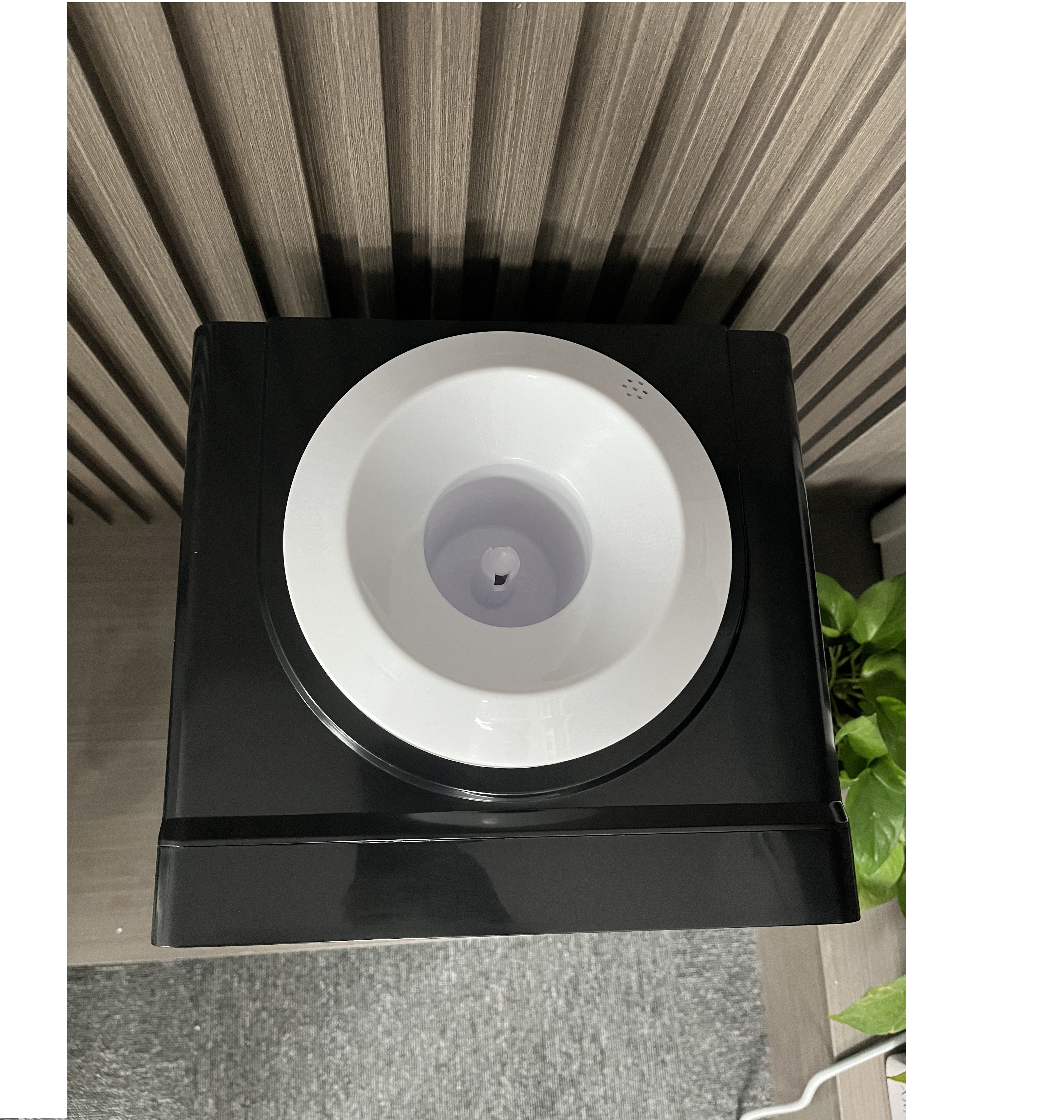 Metal Tempered Glass Material Electric Hot Cold Table Water Dispenser for Home and Office