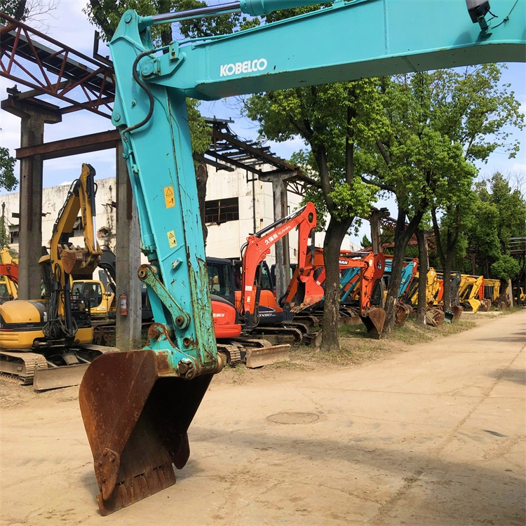 Used Kobelco SK125SR Excavator 12 Ton Mini Excavator with YANMAR Engine in Shanghai