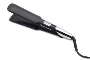 China Fast Heating FCC 300F Ceramic Plate Hair Straightener Home Use wholesale