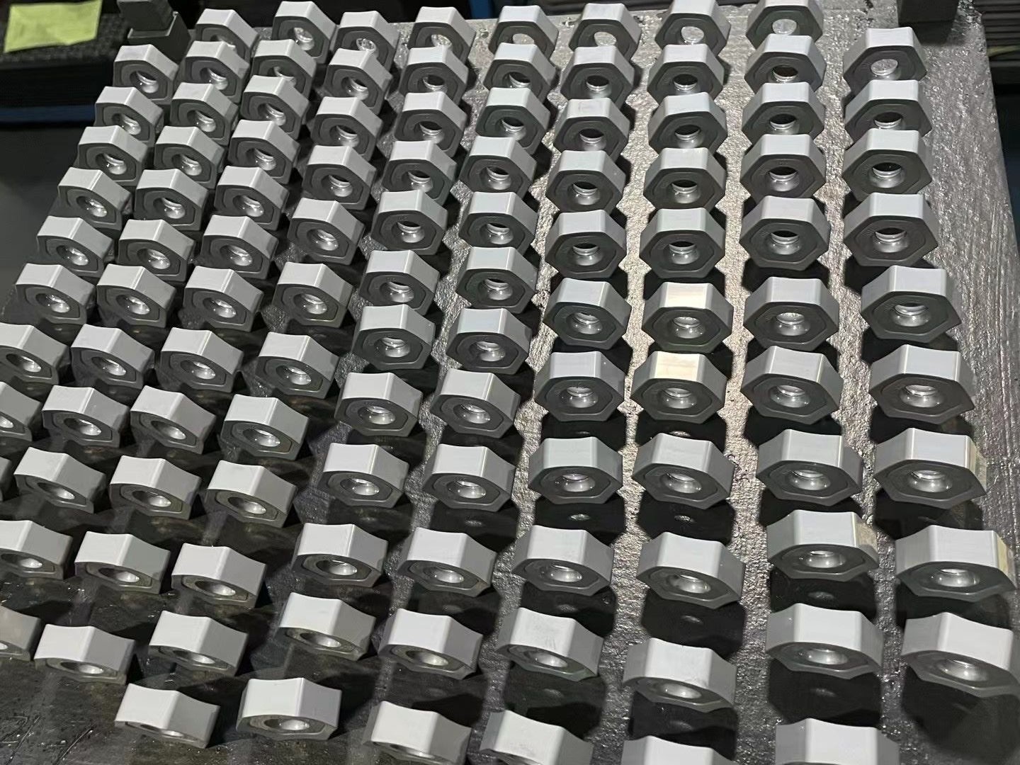 OKE CNC Lathe Machine Tool Tungsten Carbide Cutter VBMT160404 VBMT160408 External Turning Inserts