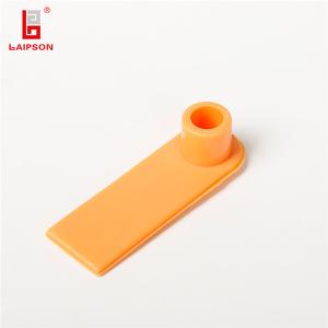 China RFID Electronic Livestock UHF Ear Tag 28mm*22mm For Sheep Goat Group Reading wholesale