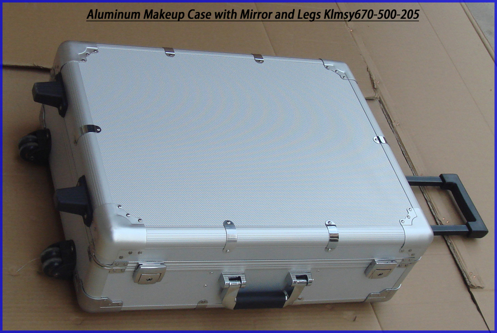 Studio Professional Makeup Case with Legs and Lighting and Mirror KLMSY670-500-205