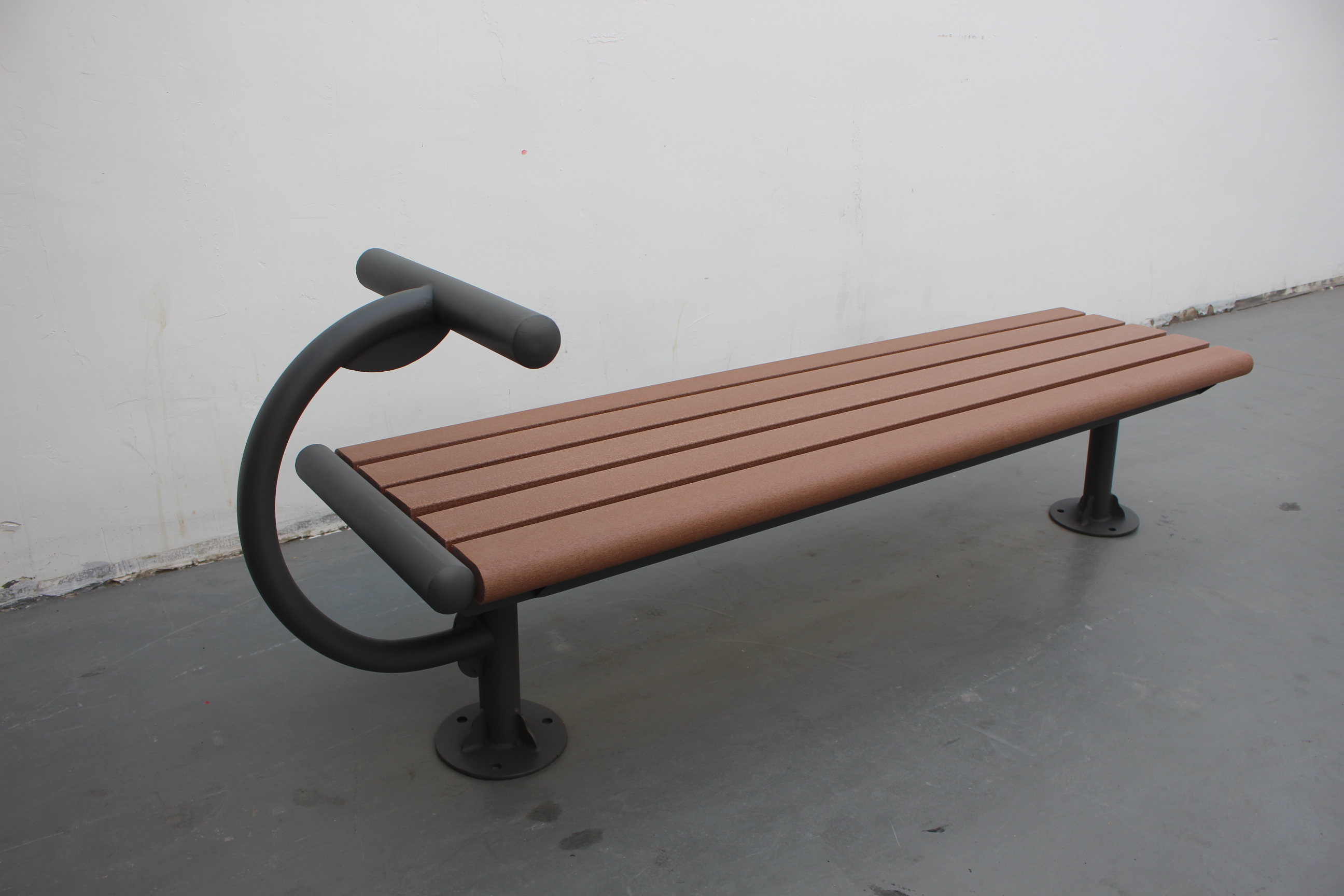 Surface Mounted Recycled Plastic Outdoor Benches For Playground Sit Up Workout