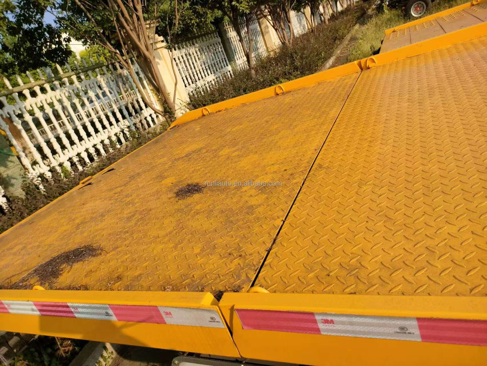 Factory Hot Selling Good Quality Customized Small Mini ISUZU Flatbed Platform Towing Wrecker Truck Light Duty Tow Wrecker Truck
