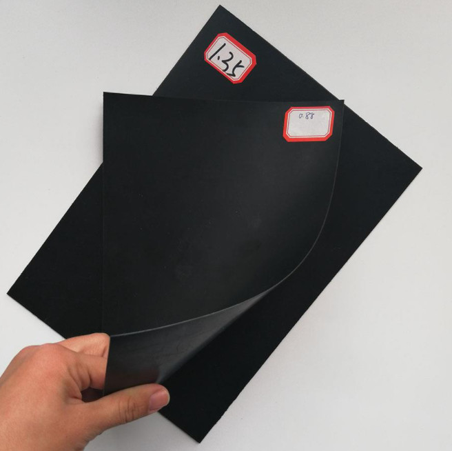 Double Smooth HDPE Geomembrane Fish Pond Liner Waterproof Membrane 0.5mm 1mm 1.5mm 2mm
