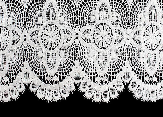 Floral Schiffli Water Soluble Lace Fabric With Poly Milk Fiber SGS Approval