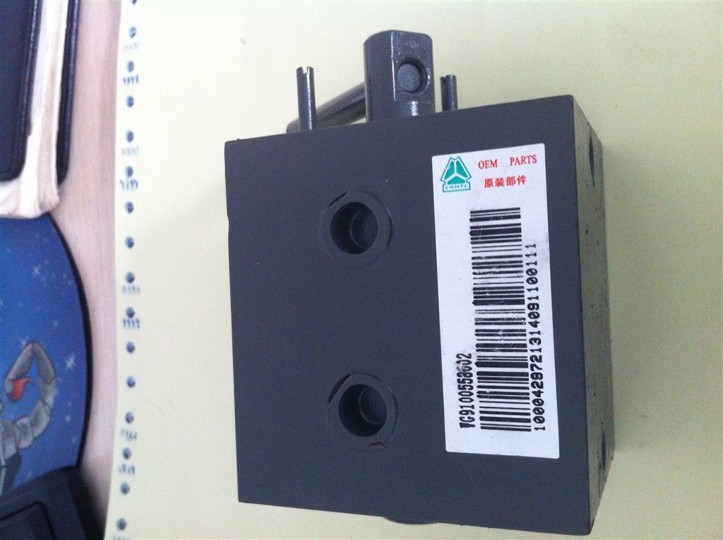 Heavy truck auto parts Diesel tank switch valve WG9100558002/2 for sinotruck howo
