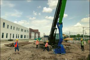 China PCF Series 18 Meter Vibrating Pile Driver For Construction wholesale