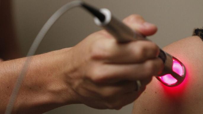 Four Wavelength Class IV Cold Laser Therapy Portable Class 4 Therapeutic Laser