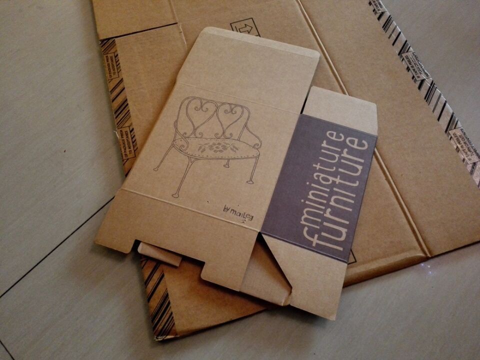 Customized flat packed packaging box corrugated cardboard paper box for miniature funiture