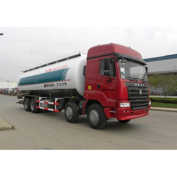 SINOTRUK HOWO 8x4 38000L Oil Tanker Truck with 400L Fuel Tank , 380 Horsepower