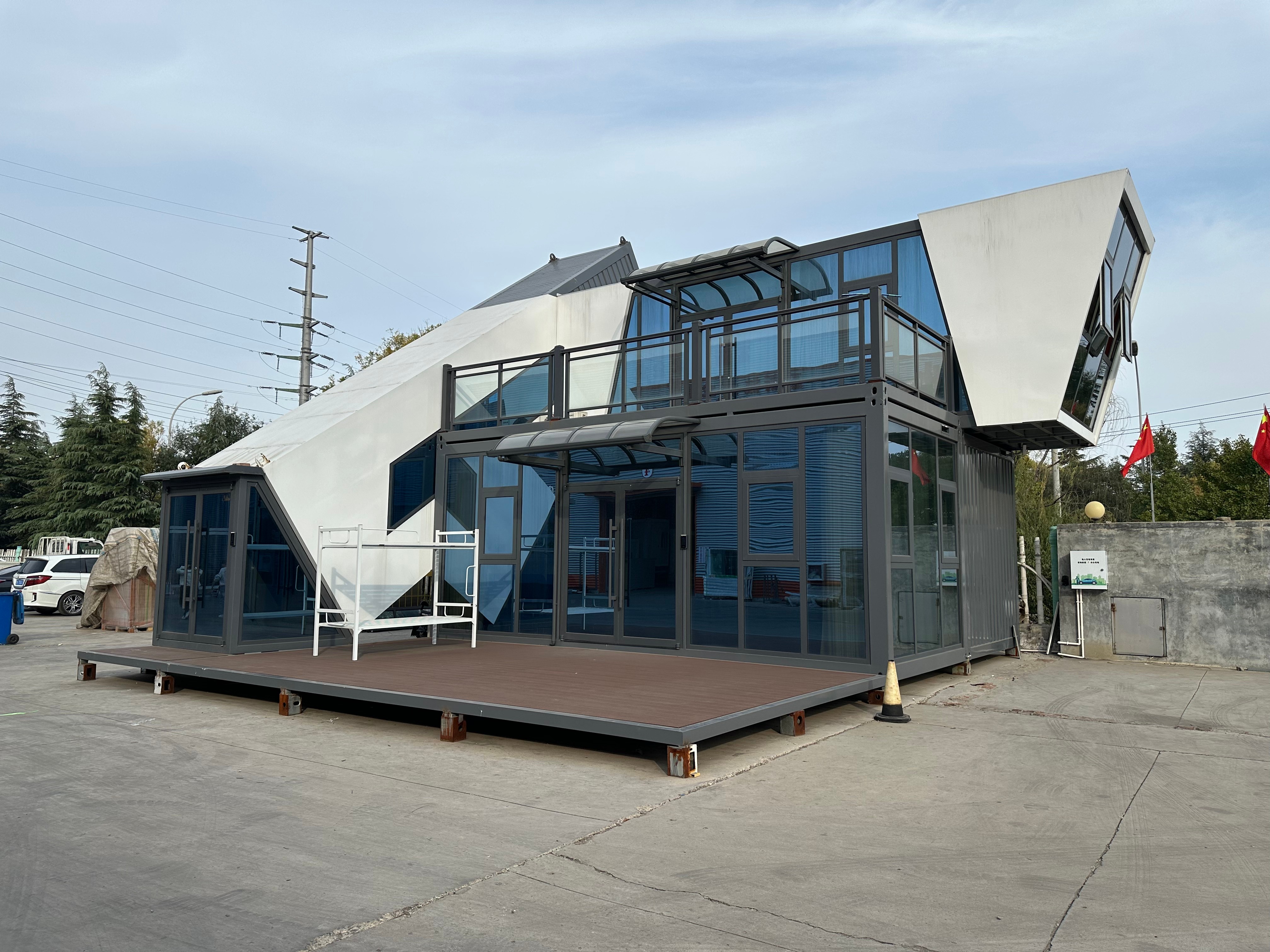 Customized 20FT/40FT Hotel Prefab Modern House Flat Pack Container Villa for Hotel Accommodation Solutions