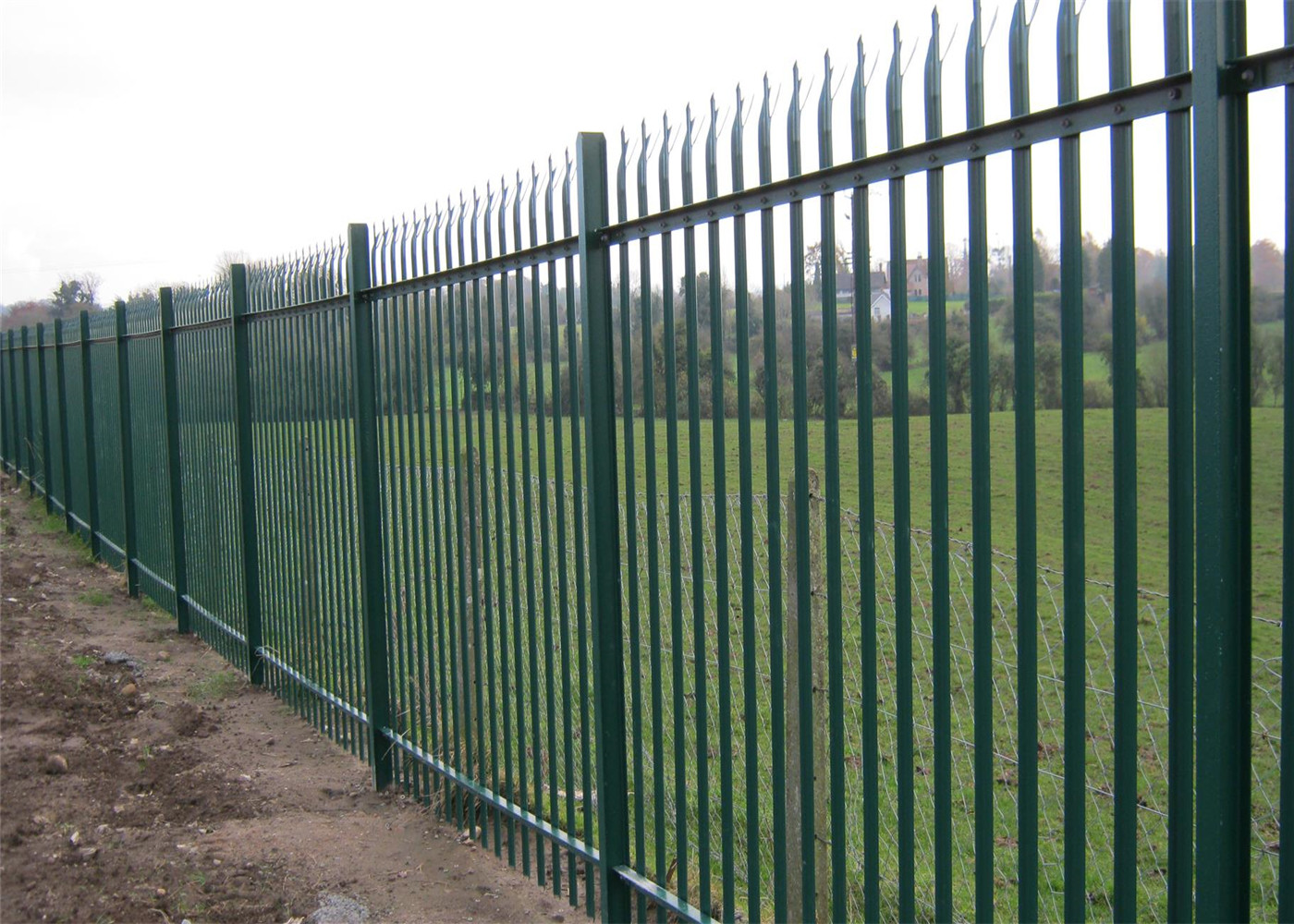 Triple Point Hot Galvanized Palisade Fencing