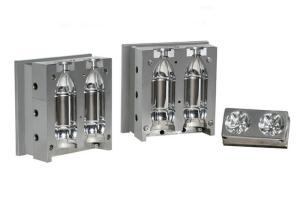China Leakage Proof Blow Molding Machine For PET Blow Moulds Proper Cooling Channel Design wholesale