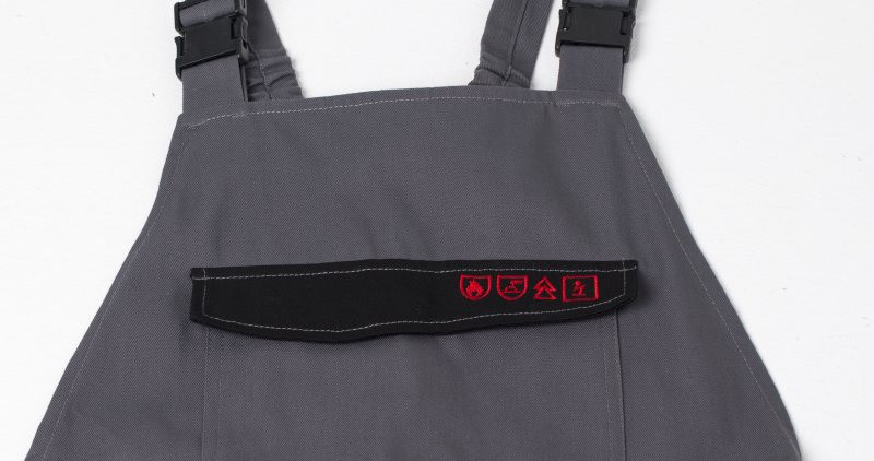 1% Carbon Fiber Anti Static Workwear 350gsm Fire Resistant Bib Overalls