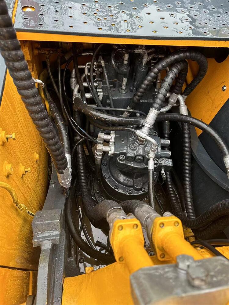 Hyundai 220-9S 305-9T Hydraulic Crawler Excavator with Cummins Engine and 1.05m3 Bucket