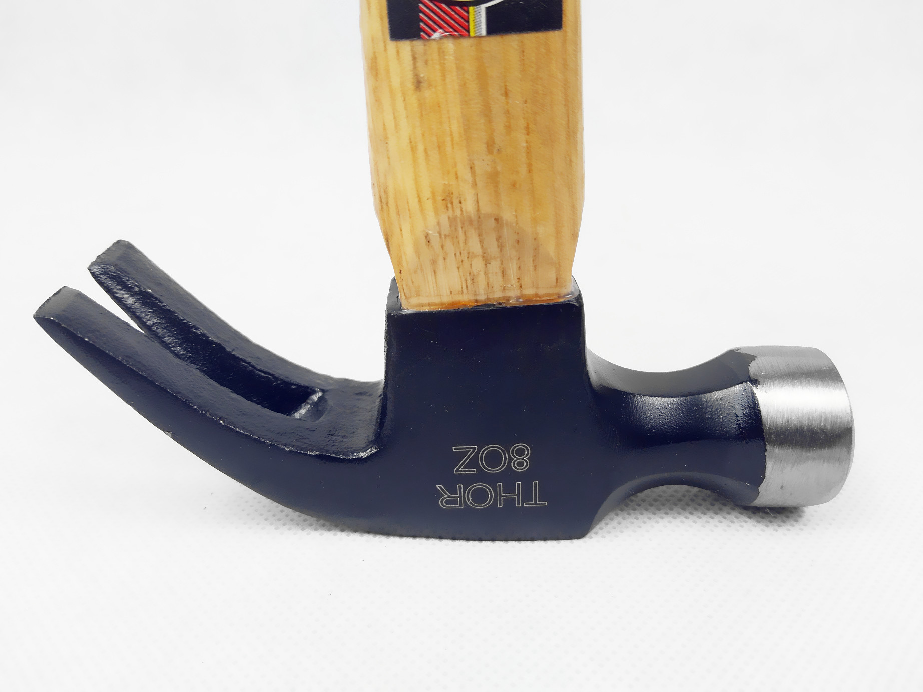 8OZ American Type Carbon Steel Claw hammer with wooden handle and black painted surface
