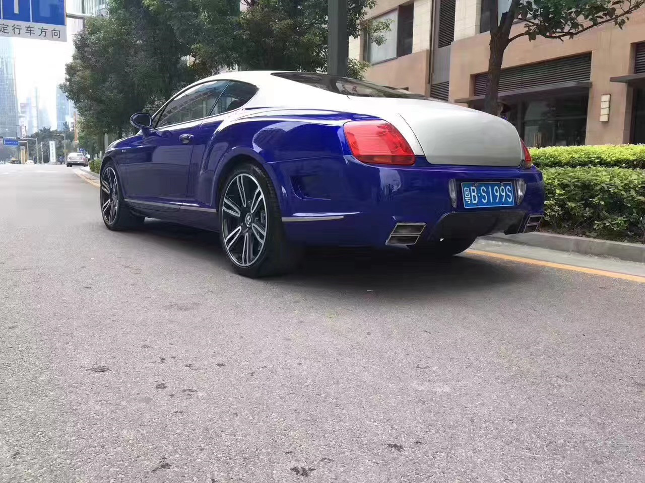 For Bentley Continental Body Kit Continental GT Upgraded MSY-style Carbon Fiber Body Kit for Front and Rear Bumpers