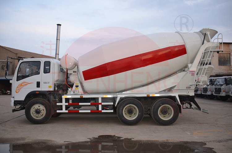 Air Pressure Ready Mix Cement Truck 10-12CBM , Water Supply Mobile Concrete Batch Truck