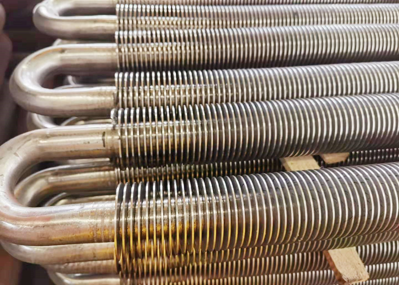 Carbon Steel Boiler Fin Tubes with Bends for Boiler System Application in ASME/GB