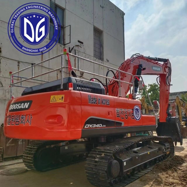 Doosan DX340 excavator with excellent power durability and high efficiency Korean Doosan 34ton DX340 large construction equipment
