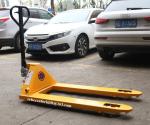 Malaysia hot selling hand operated forklift 2000kg mini hydraulic manual hand