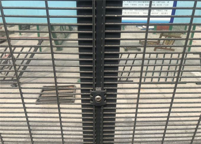 ClearVu Fencing /358 Security Fencing Panels Mesh 12.70mm x 76.2mm Diameter 4.00mm HDG powder coated