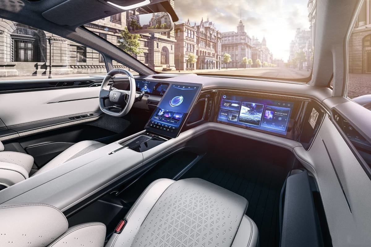 HiPhi X Electric Luxury SUV 650KM Range 590hp Smart Driving Luxurious Interior