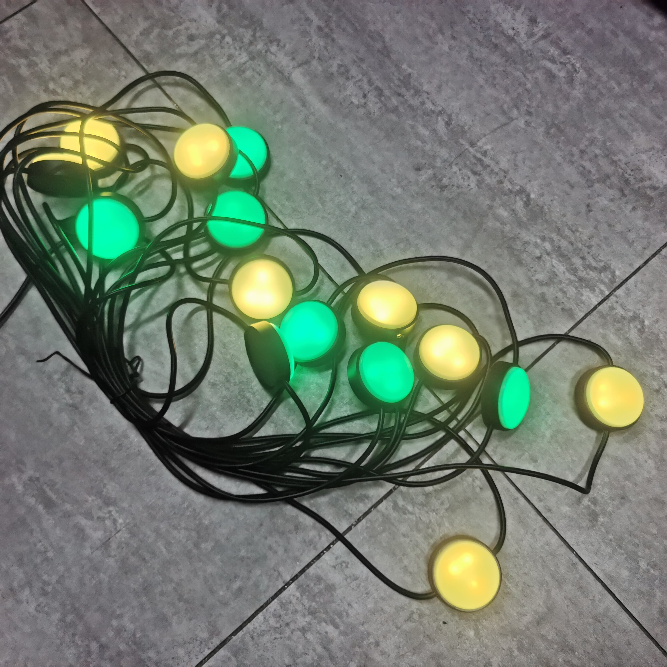 Tuya APP RGBIC Outdoor Lawn Lights Strings Plug 15 Bulbs Wifi
