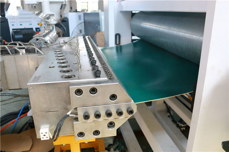 220V PVC Plastic Tile Extrusion Line WPC Manual Roof Tile Making Machine Glazed Extrusion