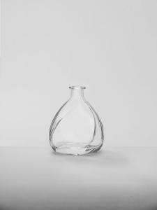 China Bourbon XO Round Shape Glass Bottle wholesale