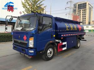 China 5m3 SINOTRUK HOWO Mini Oil Tanker Truck 116HP Engine wholesale