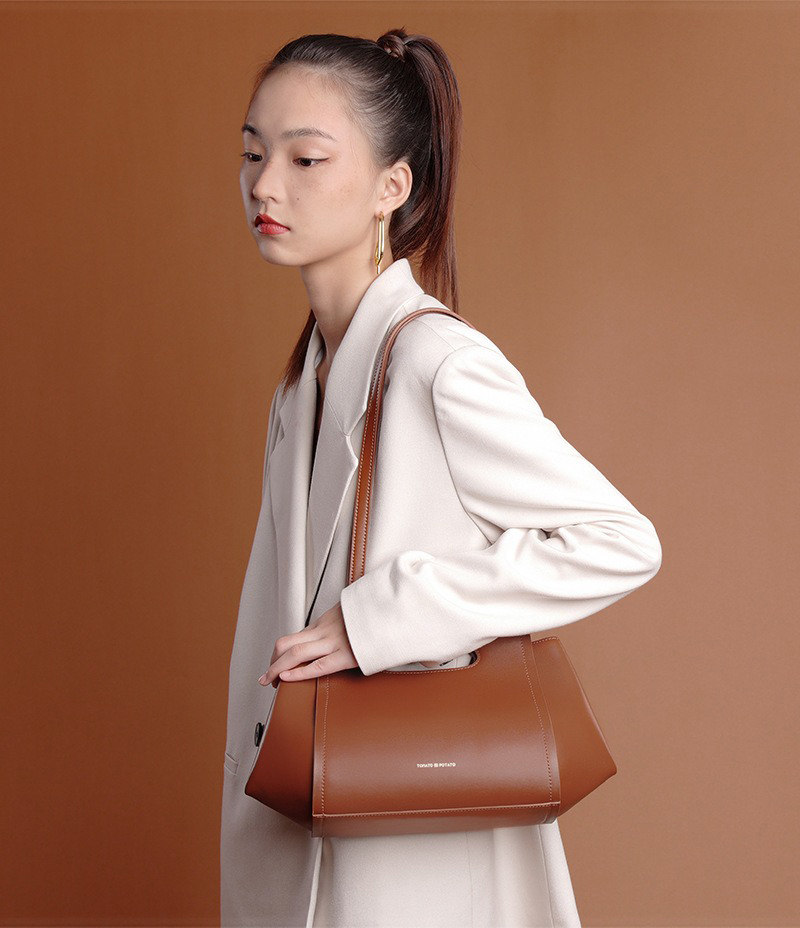 Low MOQ Mix Models Cowhide Versatile Armpit Bag Niche Design Shoulder Bag for Women
