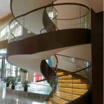 Spiral Rotating Stairs glass Balustrades Handrails Curved Tempered For Stairs