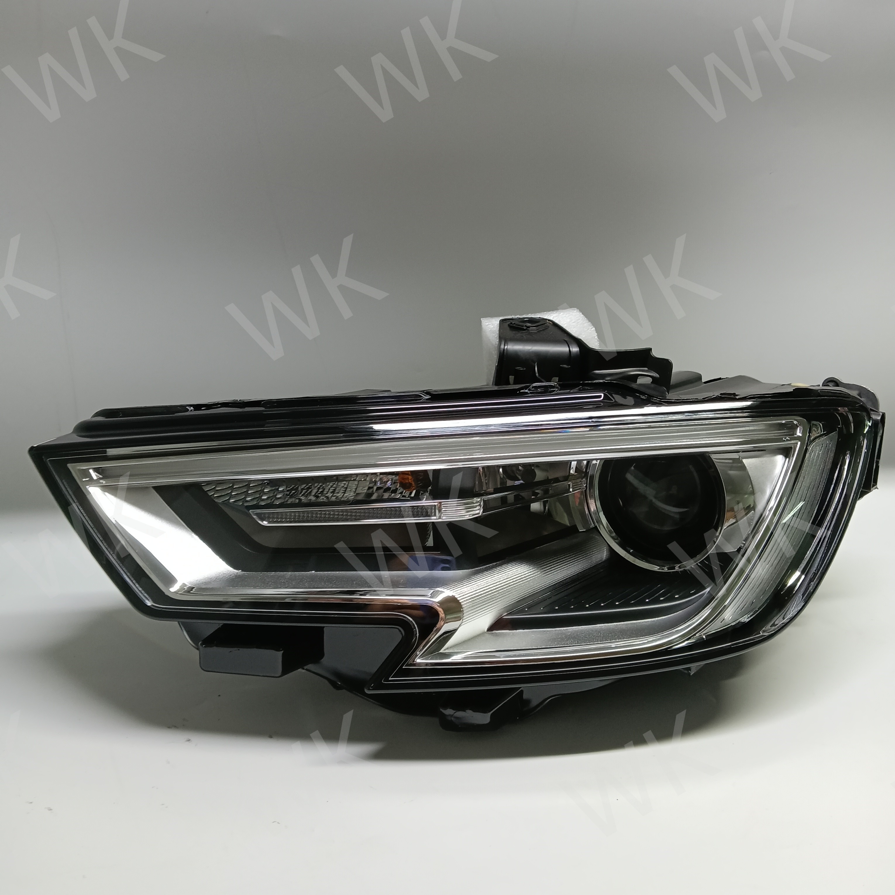 55W 6000LM Audi A3 Front Light 2017 - 2020 Audi A3 Xenon Lamp 8VD941005F / 8VD941006F