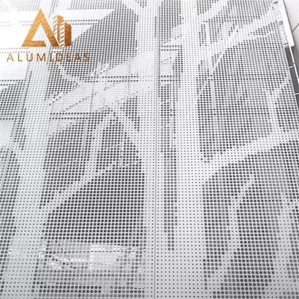 Privacy outdoor facade panels