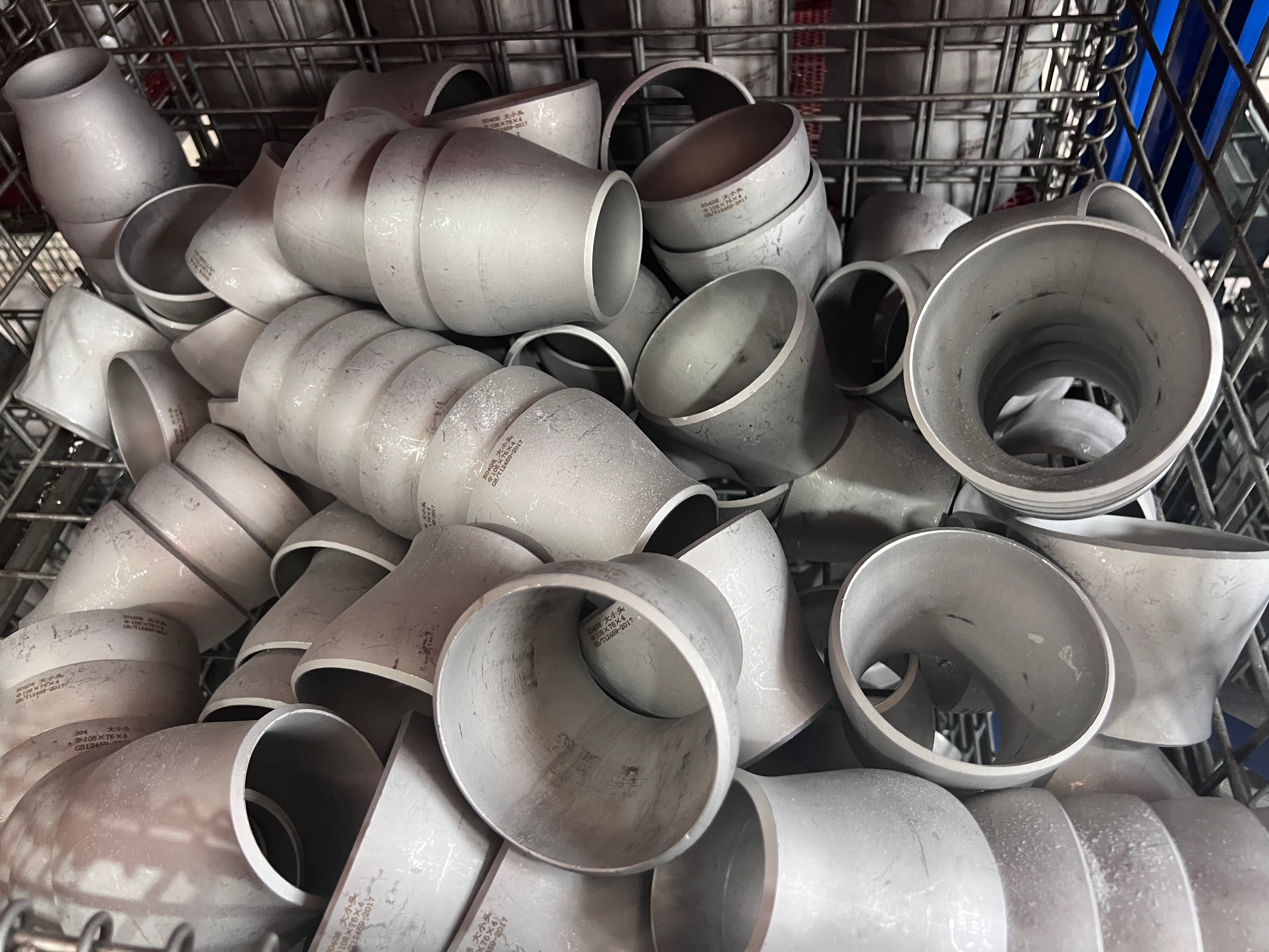 ASTM AISI GB DIN JIS Stainless Weld Fittings 304 316 316L 304L