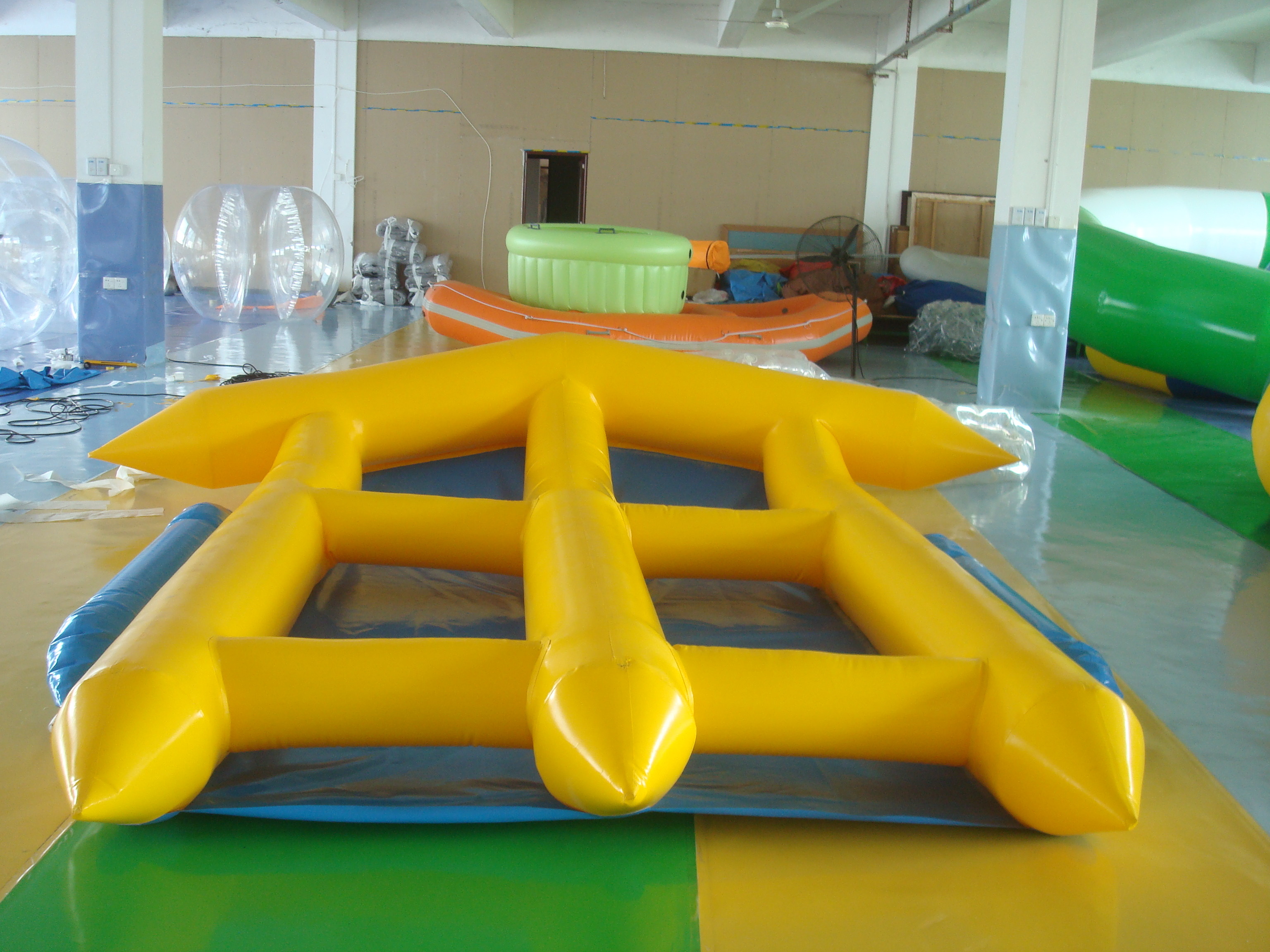 PVC Tarpaulin Inflatable Water Toys / Inflatable Fly Fish Tube For Adult