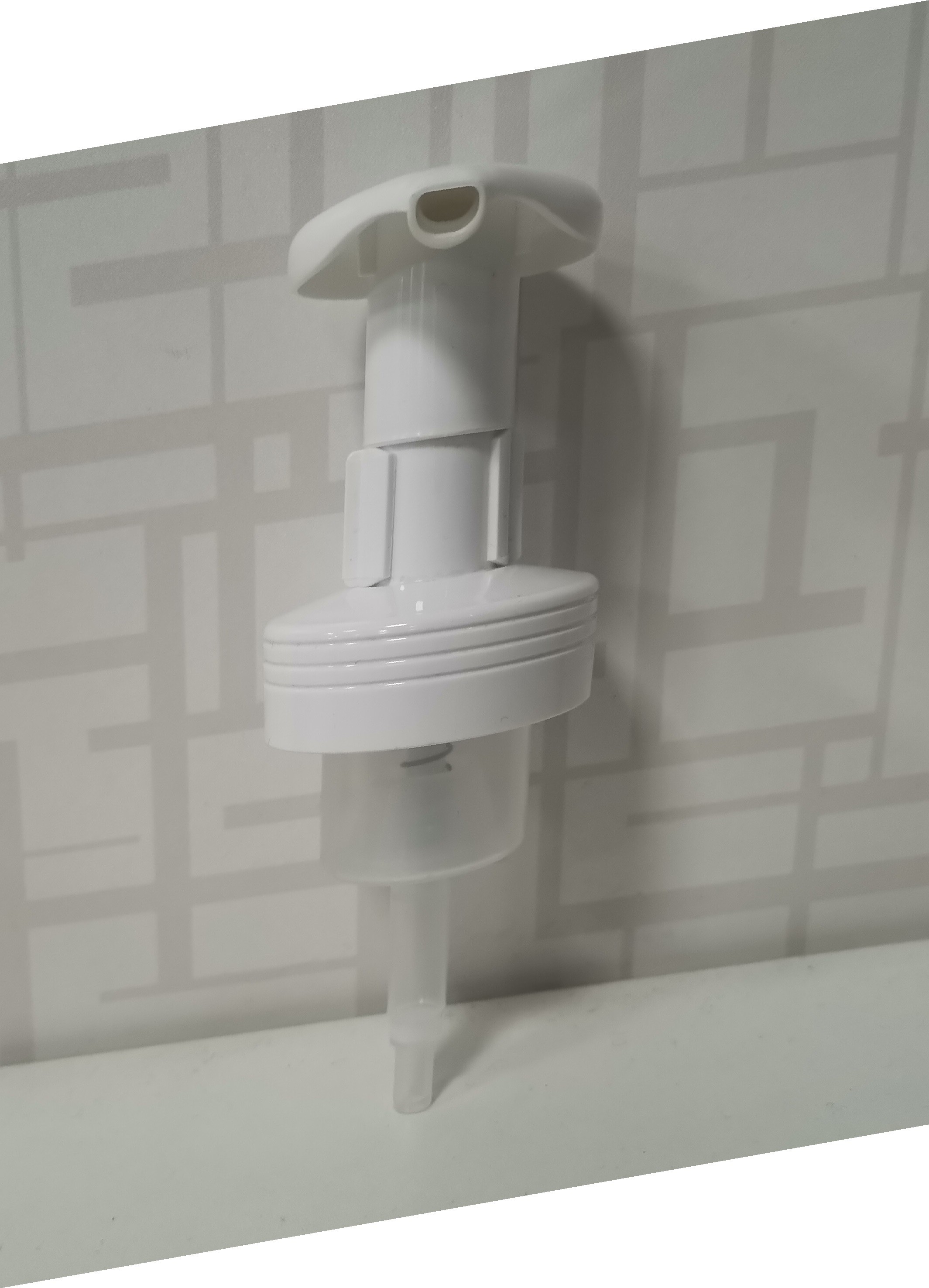 Customized White Plastic Foam Pump With Transparent Housing For Bottles