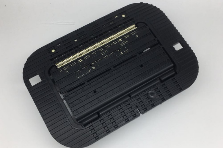 Creating Strong Plastic Enclosures for Electronics Vacuum Casting Polyethylene ABS Wireless RoutersSensors