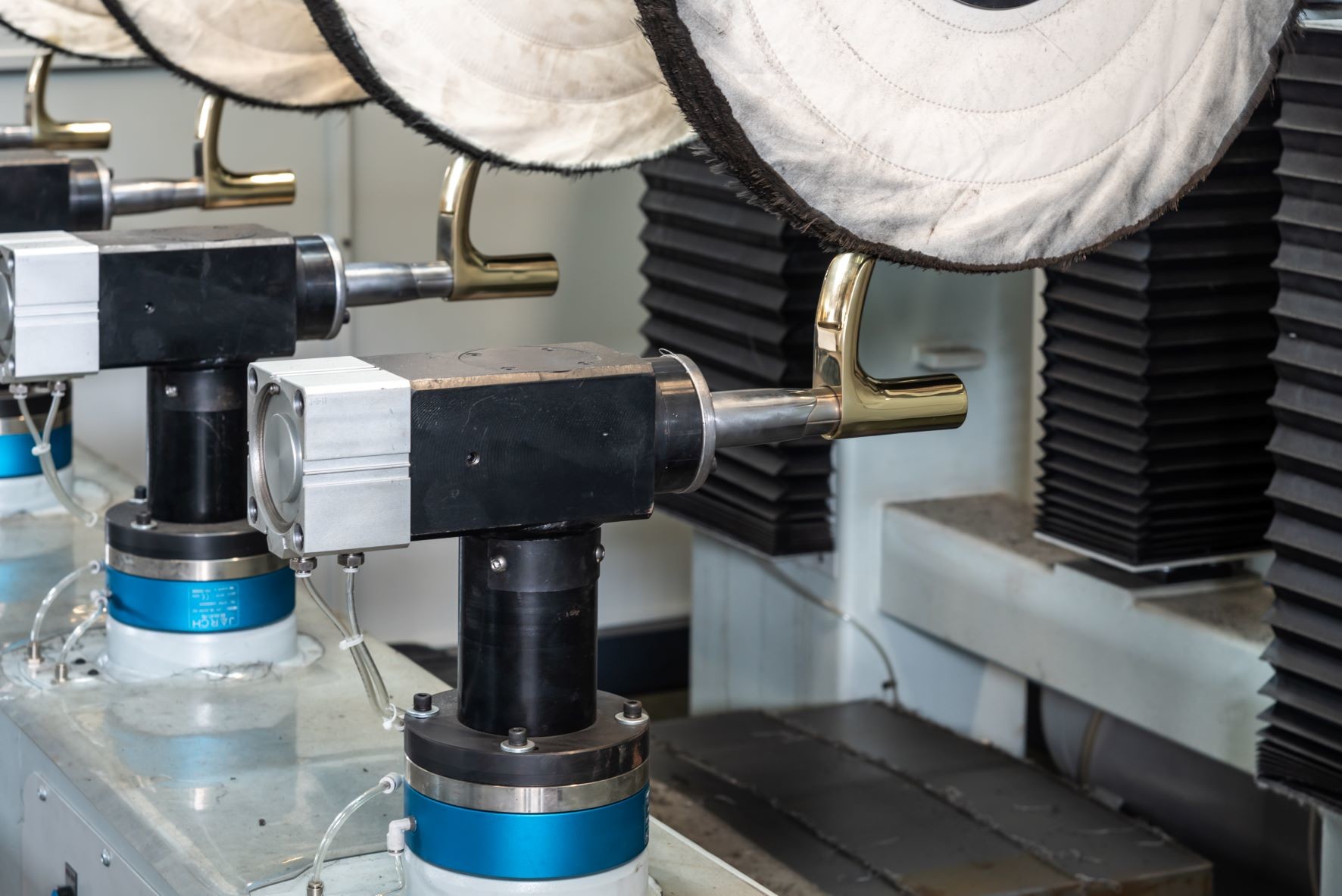 Robotic Polishing Surface Grinder Processing Automatic Grinding And Polishing Machine For Mobile Case Knife