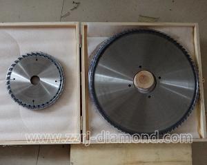 China Woodworking tools PCD saw blade for board furniture cutting wholesale