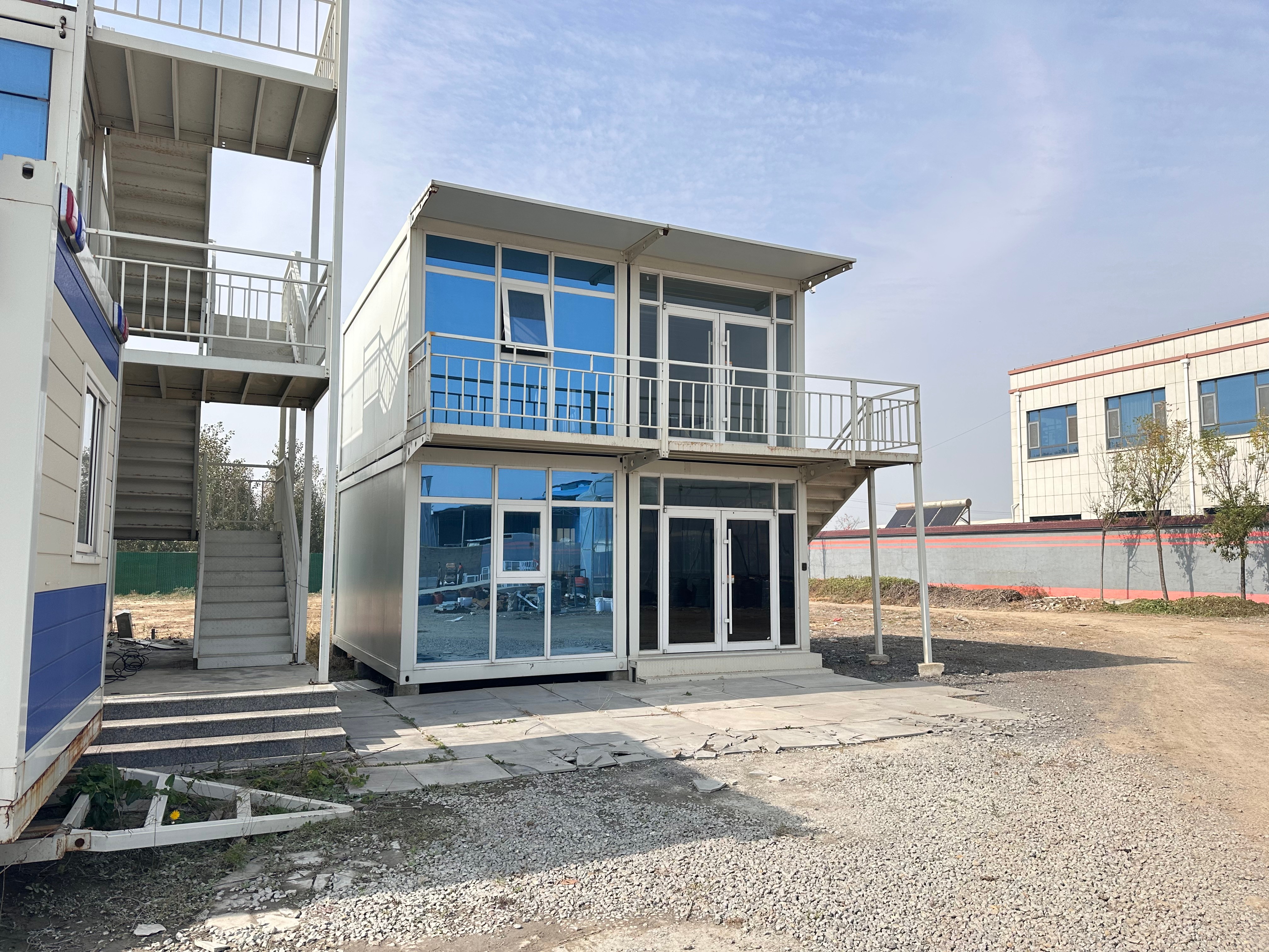 Multiple Sizes Prefabricated Flat Pack Container House with Bathroom and Kitchen Made of Sandwich Panel