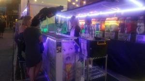 China Juice Mobile Bar Counter With Ice Bin / Wine Rack Folding For Weddding Events wholesale