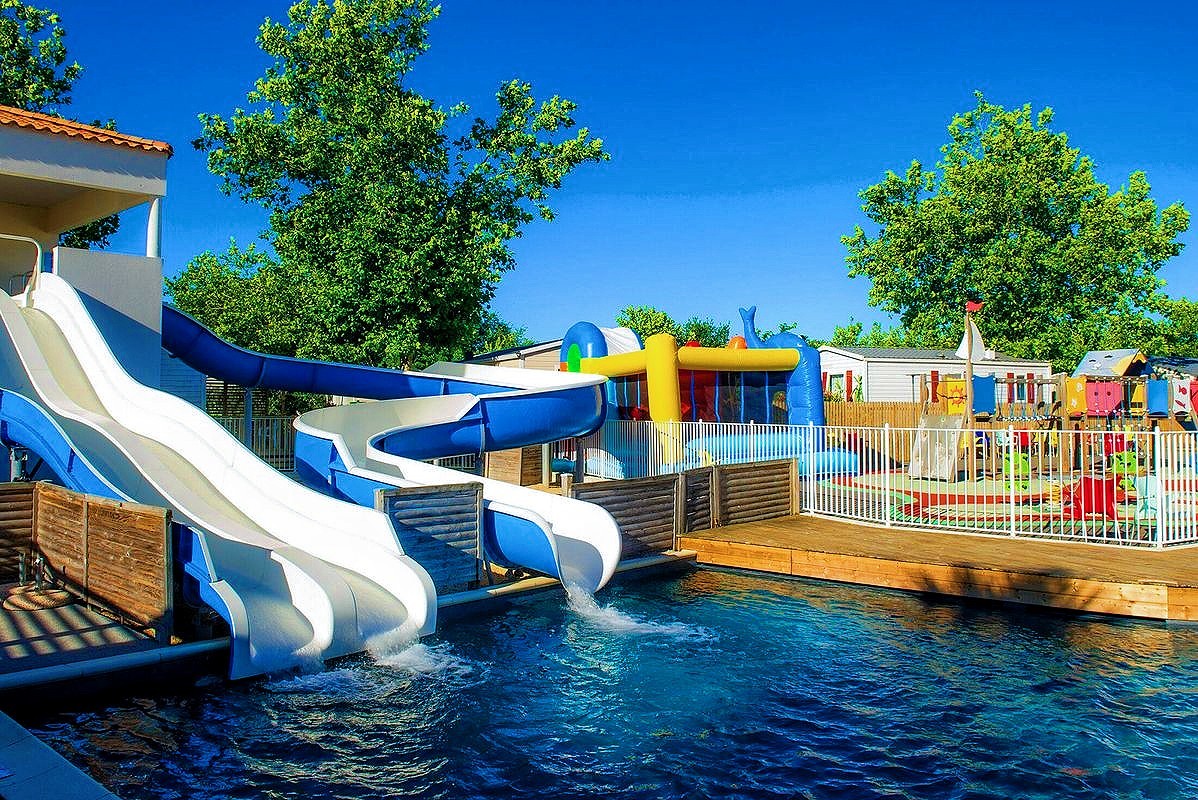 Water Park Children Water Game Equipment Water Spiral Tube Set for Children