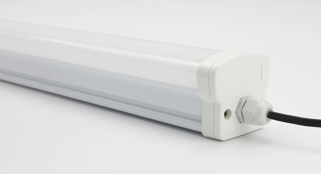 Indoor High Lumens 12w LED Batten Light Fittings Lumen Efficiency 100 Lm / W Long Lifetime